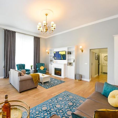 Victoria'S Old Town Deluxe Apartment (Adults Only) 티미쇼아라 외부 사진