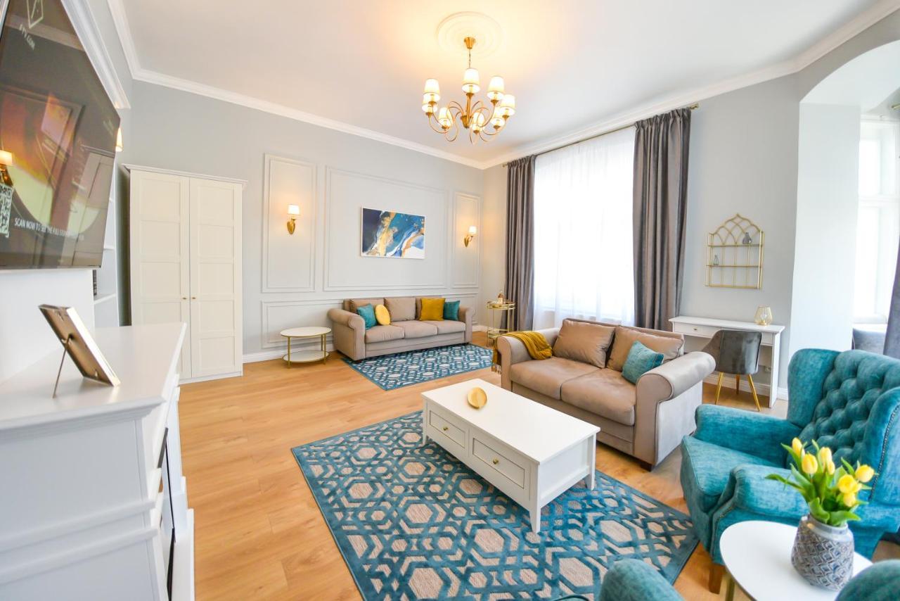 Victoria'S Old Town Deluxe Apartment (Adults Only) 티미쇼아라 외부 사진