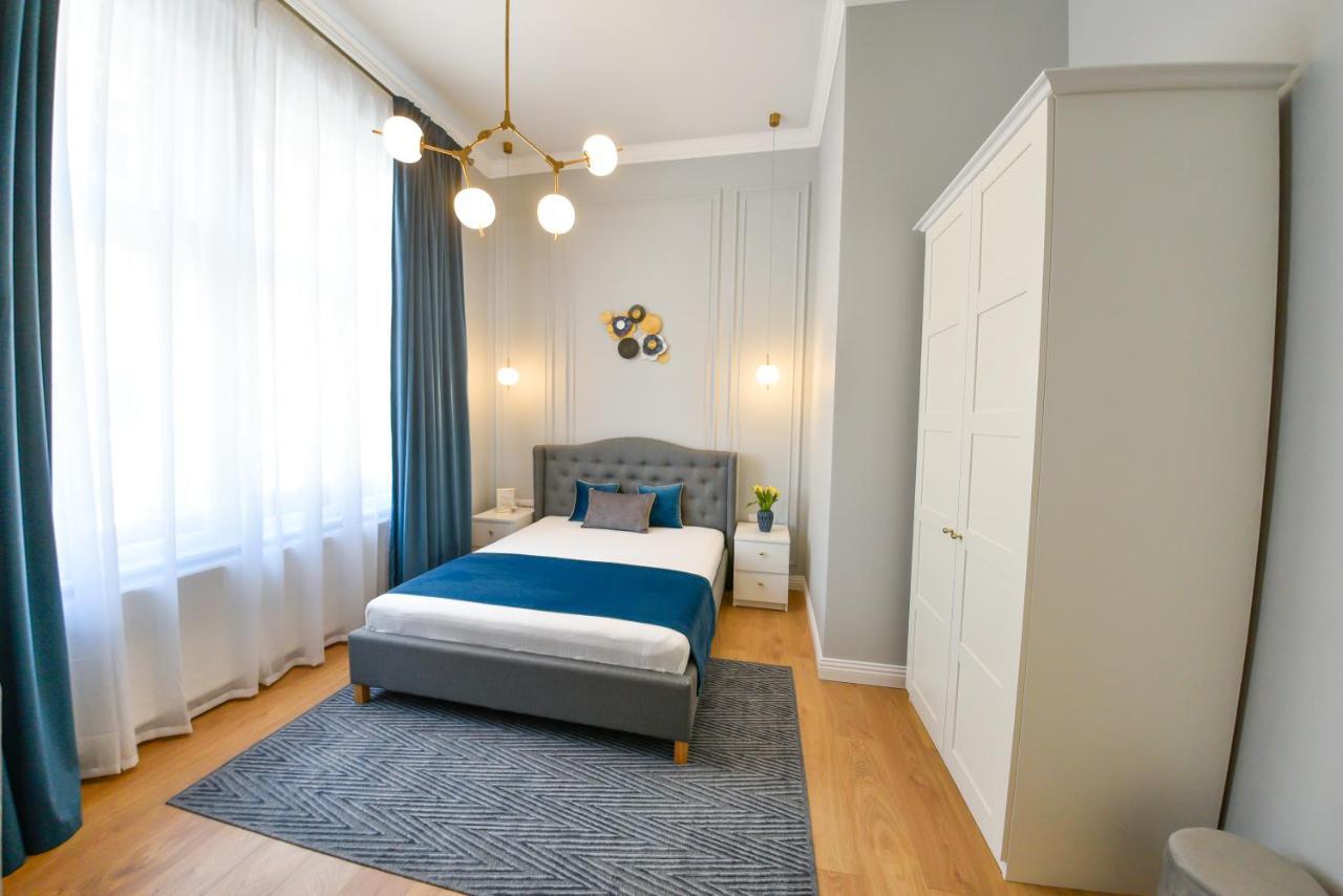 Victoria'S Old Town Deluxe Apartment (Adults Only) 티미쇼아라 외부 사진