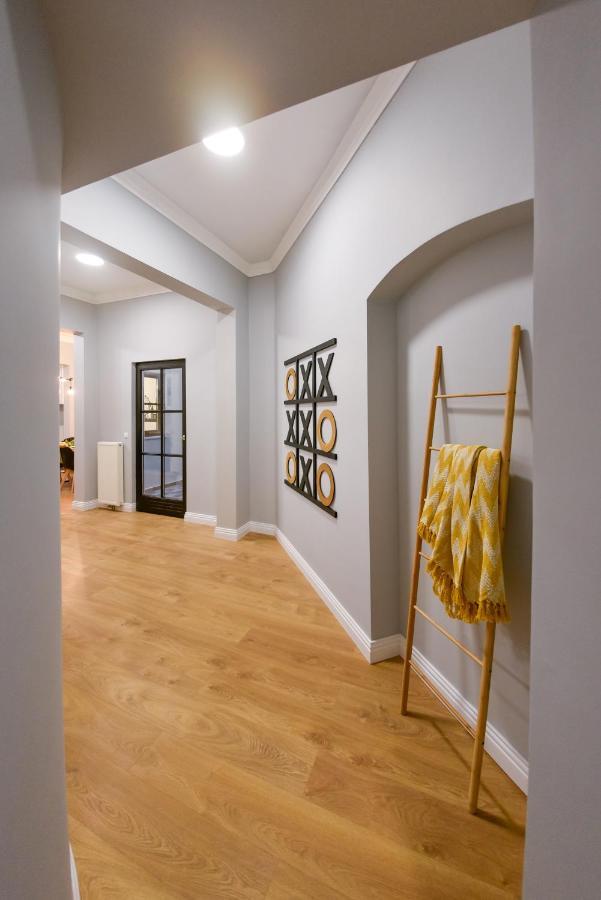 Victoria'S Old Town Deluxe Apartment (Adults Only) 티미쇼아라 외부 사진