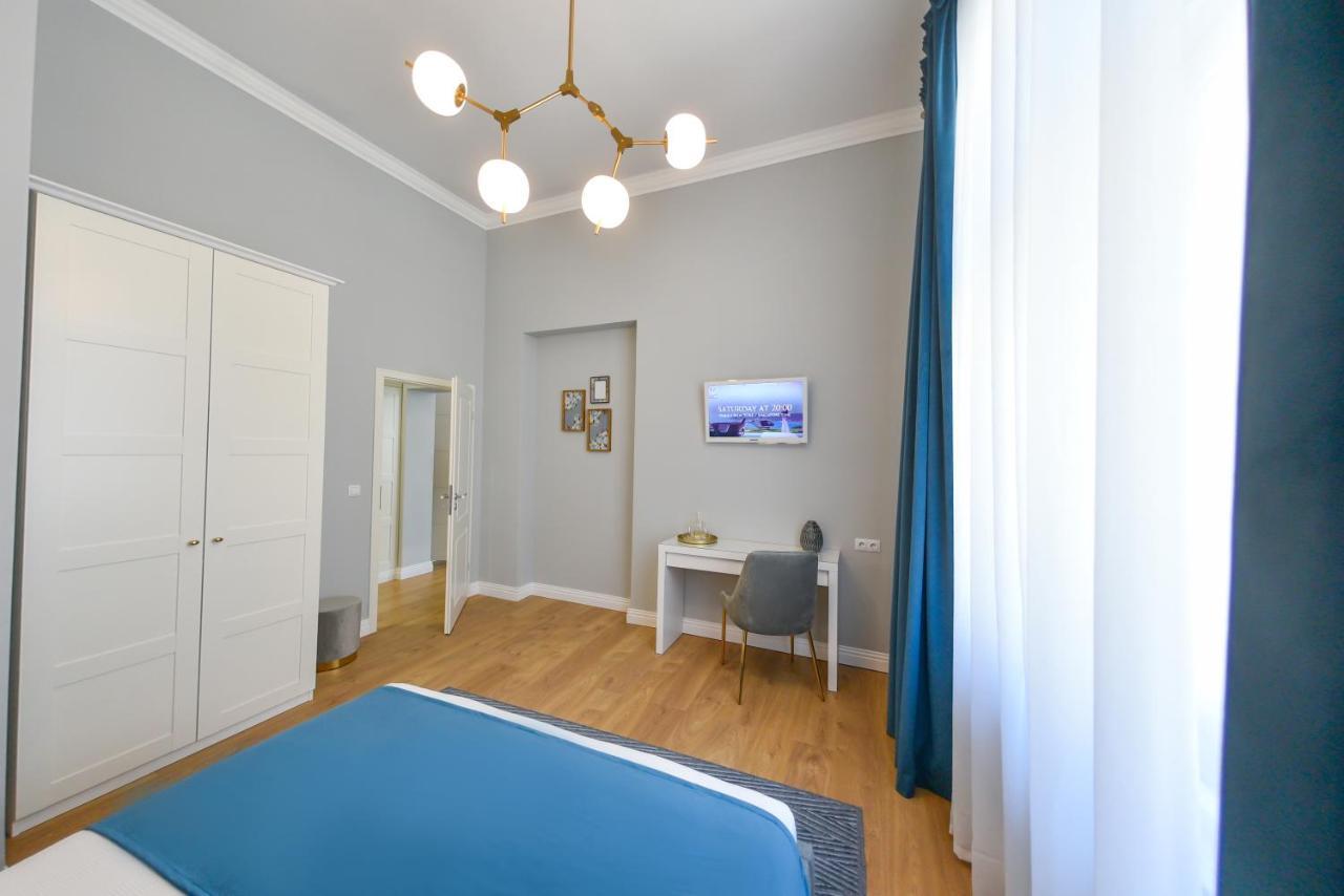 Victoria'S Old Town Deluxe Apartment (Adults Only) 티미쇼아라 외부 사진
