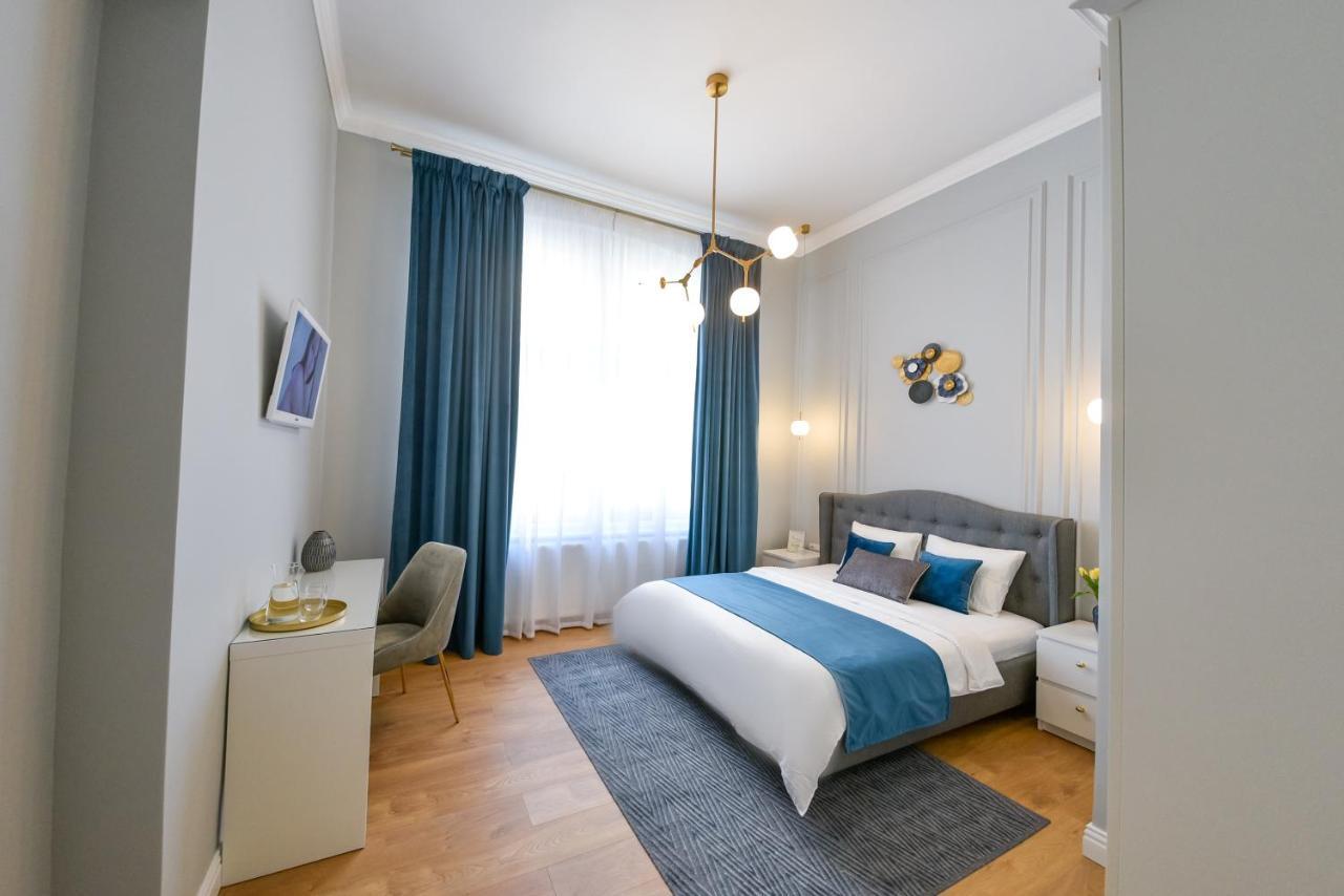 Victoria'S Old Town Deluxe Apartment (Adults Only) 티미쇼아라 외부 사진